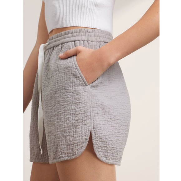 Aritzia Pants - Aritzia Wilfred Bertaud Cotton Waffle Shorts XS